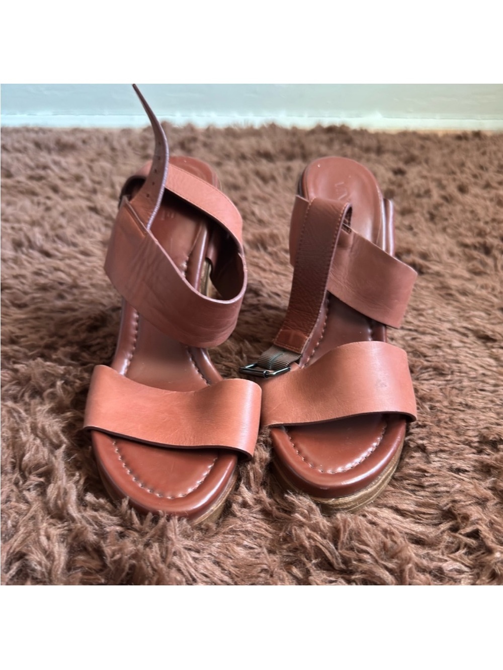 Vince. Women's Brown Leather Strappy Sandals